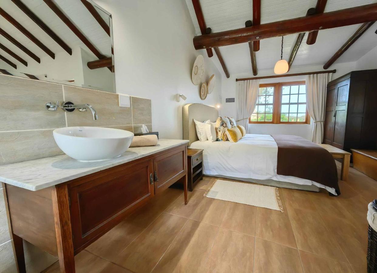 Oyster Bay Lodge Bagian luar foto